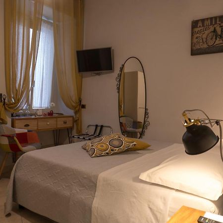 B&B Pantarei Napoli Bagian luar foto