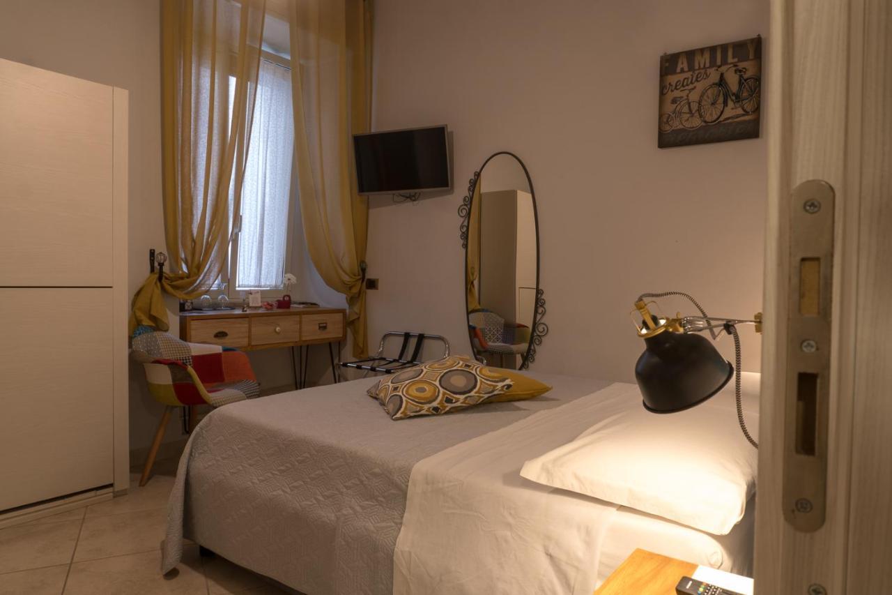 B&B Pantarei Napoli Bagian luar foto