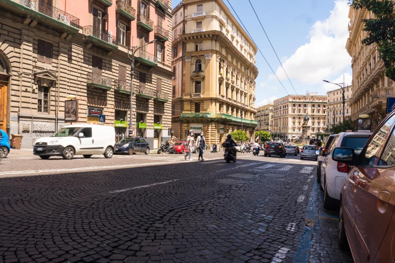 B&B Pantarei Napoli Bagian luar foto