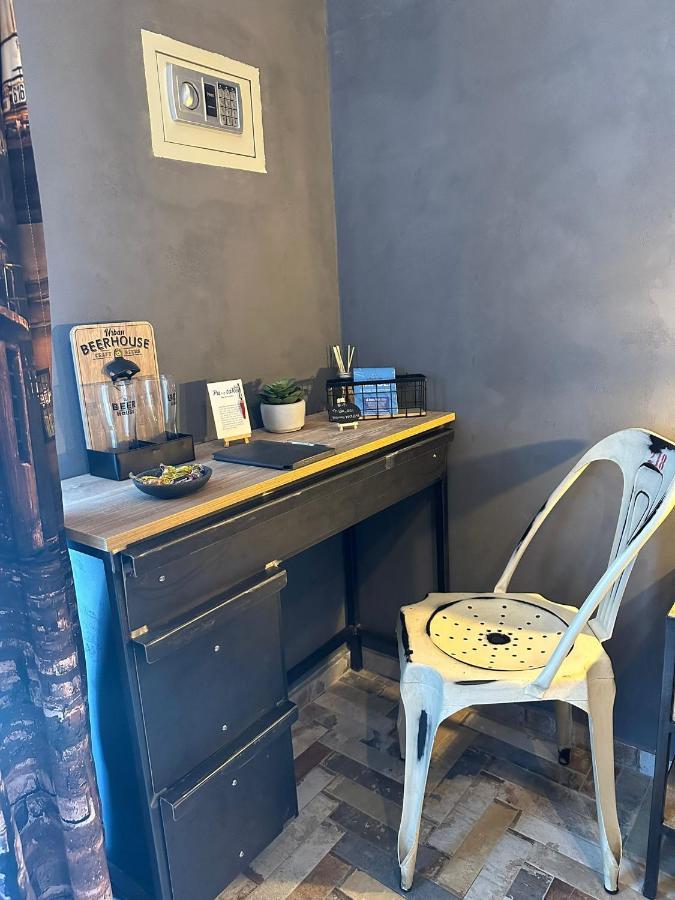 B&B Pantarei Napoli Bagian luar foto