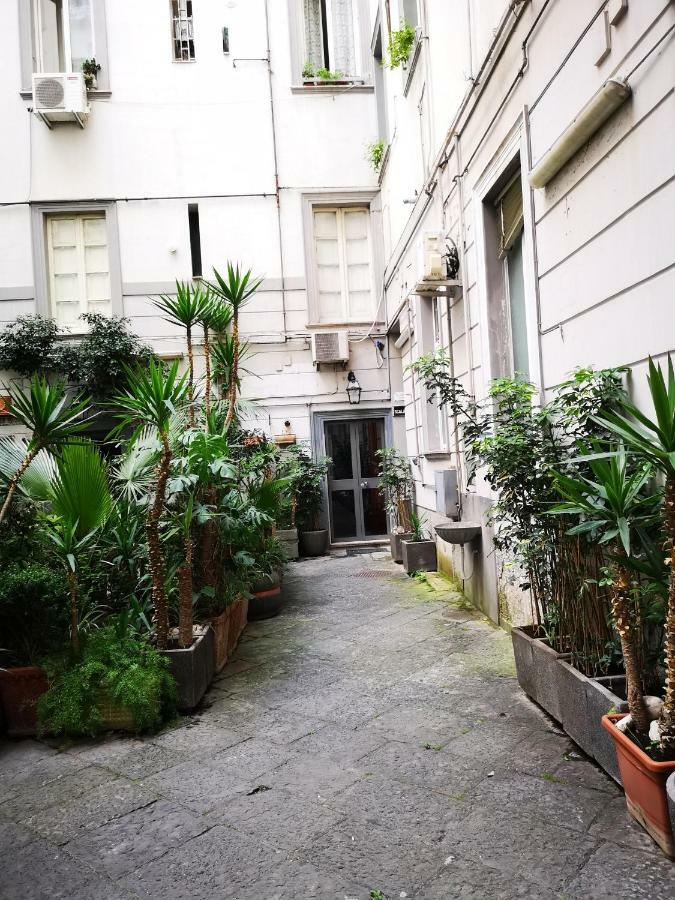 B&B Pantarei Napoli Bagian luar foto